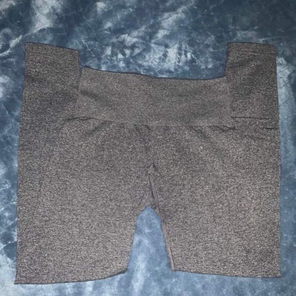 Speckle Black NVGTN Leggings - Picture 2 of 4